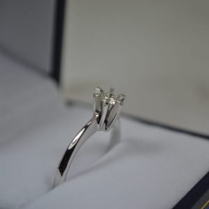 Anillo solitario oro Blanco