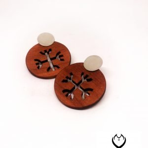 Pendiente de plata con madera nativa